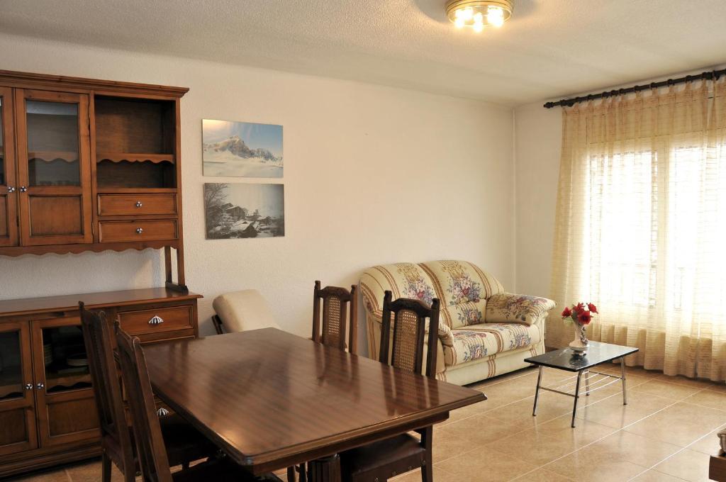 Apartaments Turistics Pirineu Soldeu Pokoj fotografie